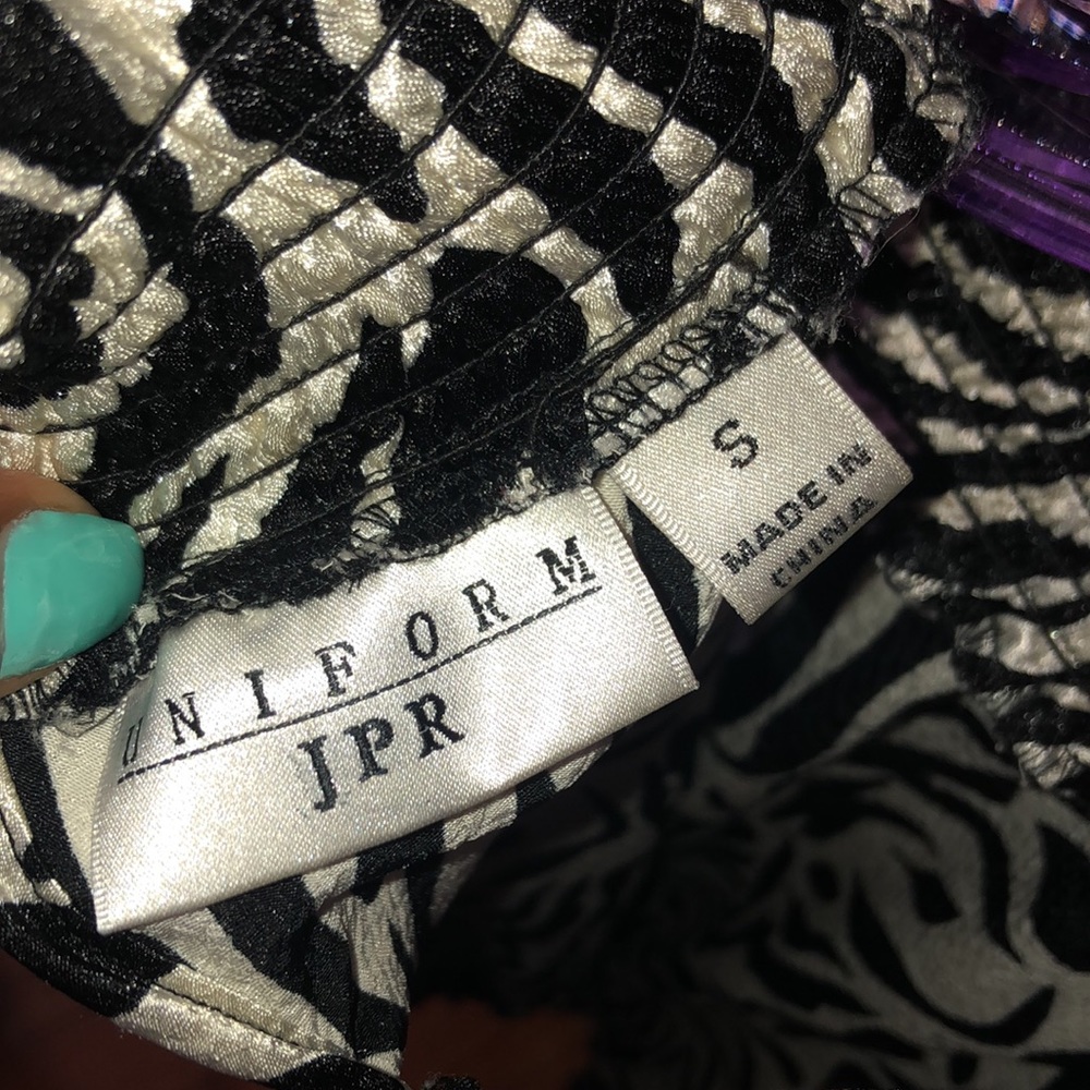 Zebra Blouse ๐ค๐ค - Picture 5 of 5